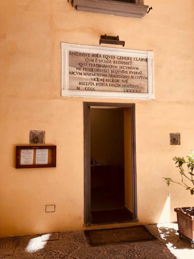 Rota House - Apartment In Santa Chiara, The Heart Of Naples Неаполь Экстерьер фото